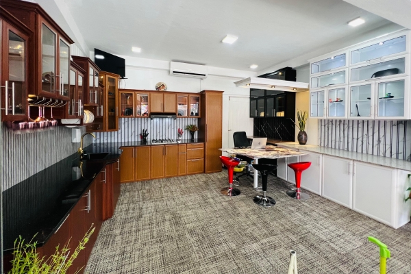 Aluminium Pantry Cupboard in Sri Lanka