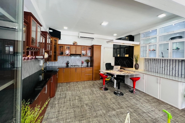 Aluminium Pantry Cupboard in Sri Lanka